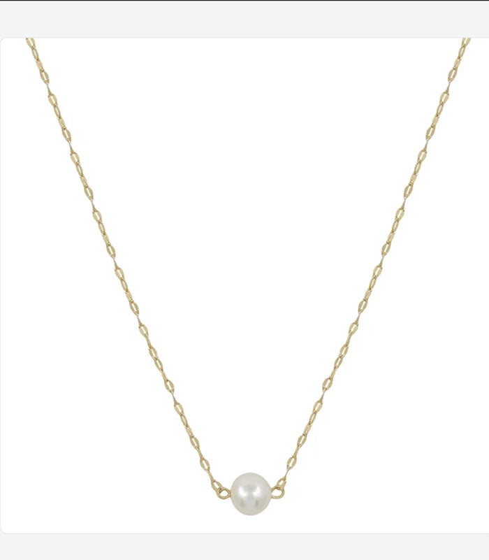 Classic Pearl Necklace, Gold