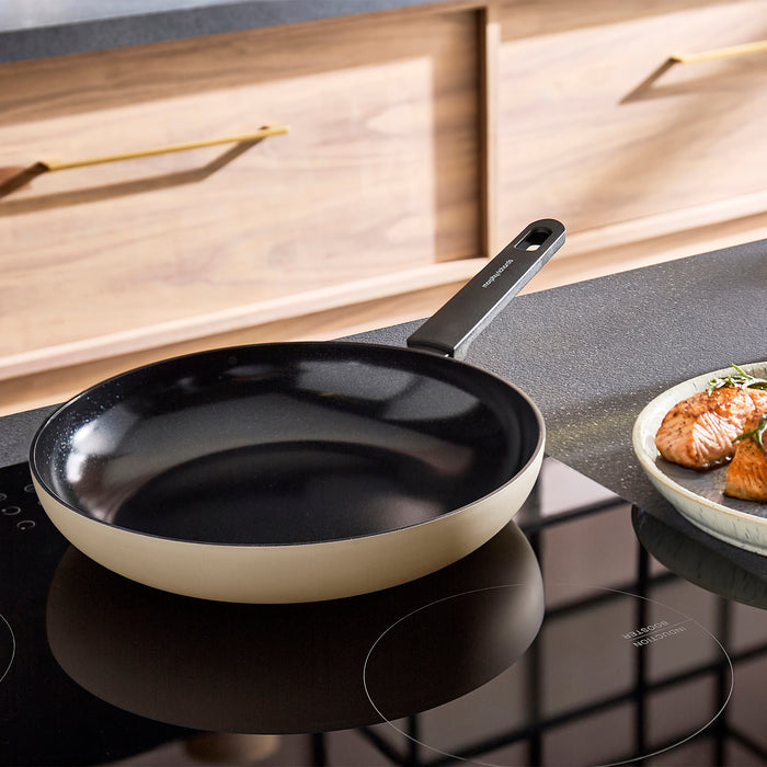 28cm and 20cm Recycled Aluminium Frying Pan Set - Cream