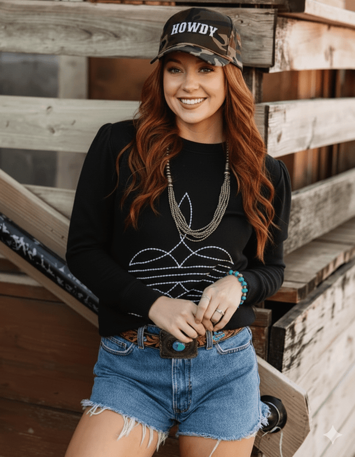 Black Boot Stitch Graphic SweatshirtBlackS