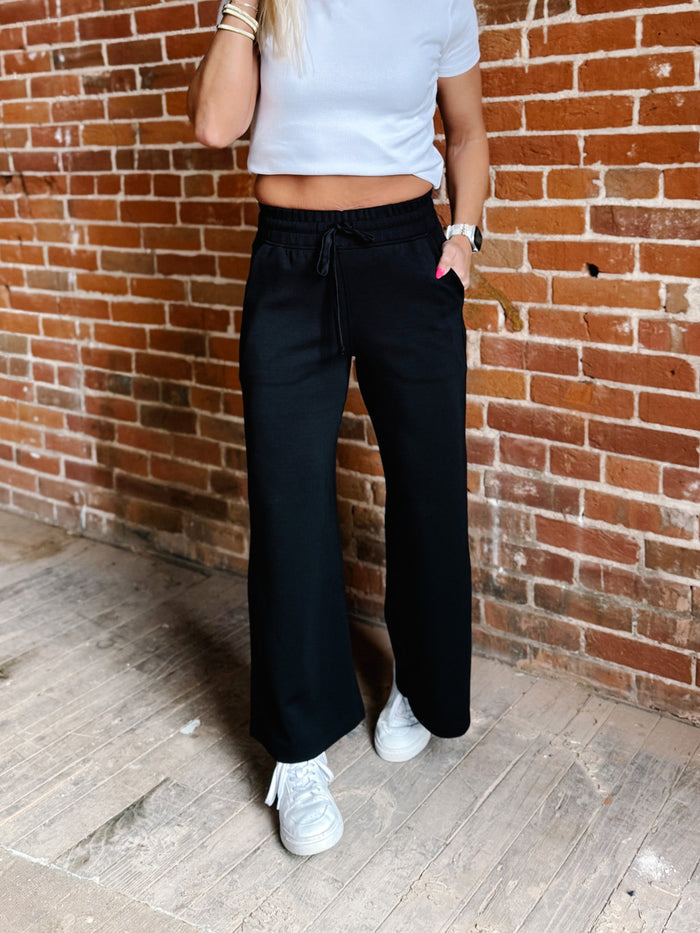 Off Duty Chic Cropped Pant, Black