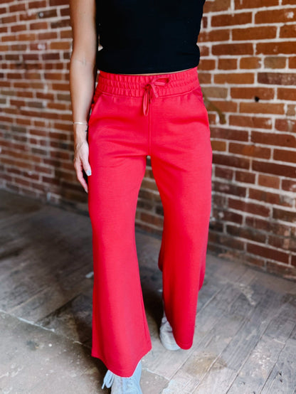 Off Duty Chic Cropped Pant, Red