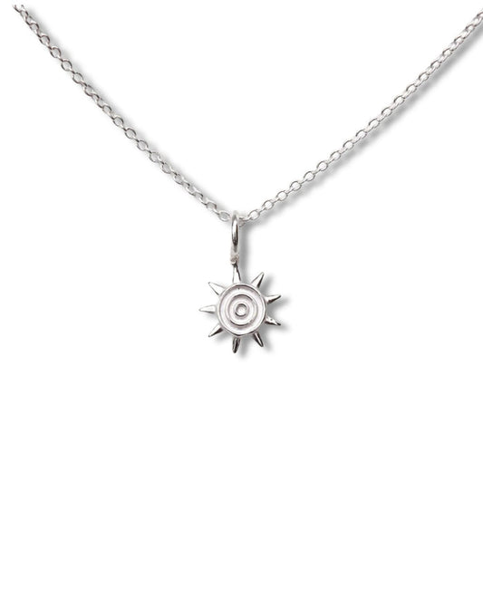 halsband med sol i 925 silver